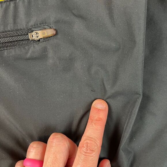 Nike Livestrong Women's 1/2 Zip Windbreaker Jacket Sz L Black Yellow Pullover - Picture 5 of 14